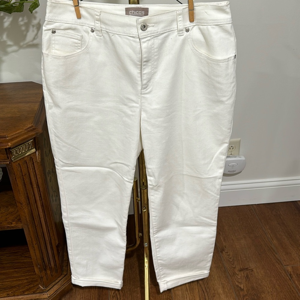 Chicos sz 1.5 white denim jeans